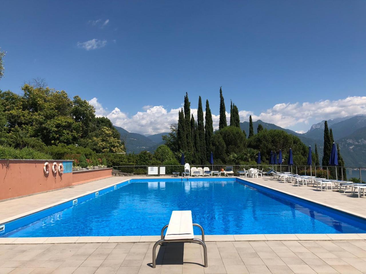 Le Terrazze Vista Lago Piscina Tennis Parking Wi-Fi Menaggio Exterior foto
